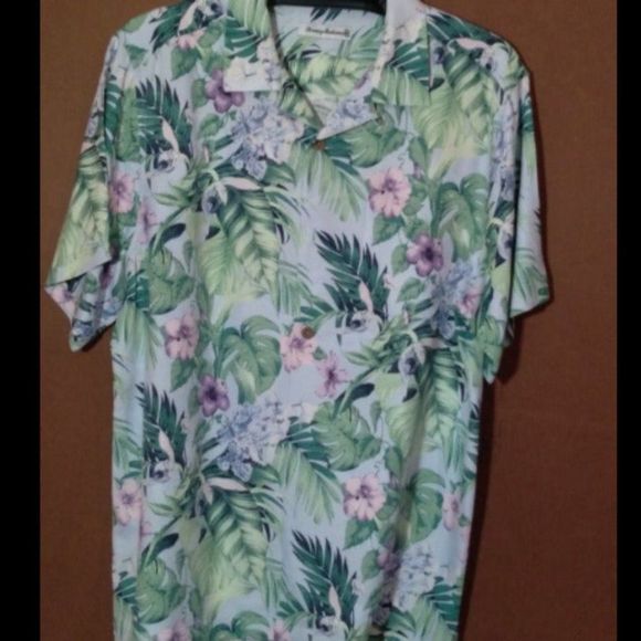 Tommy Bahama Floral pattern Short Sleeved Button Up Shirt Medium - Picture 1 of 2